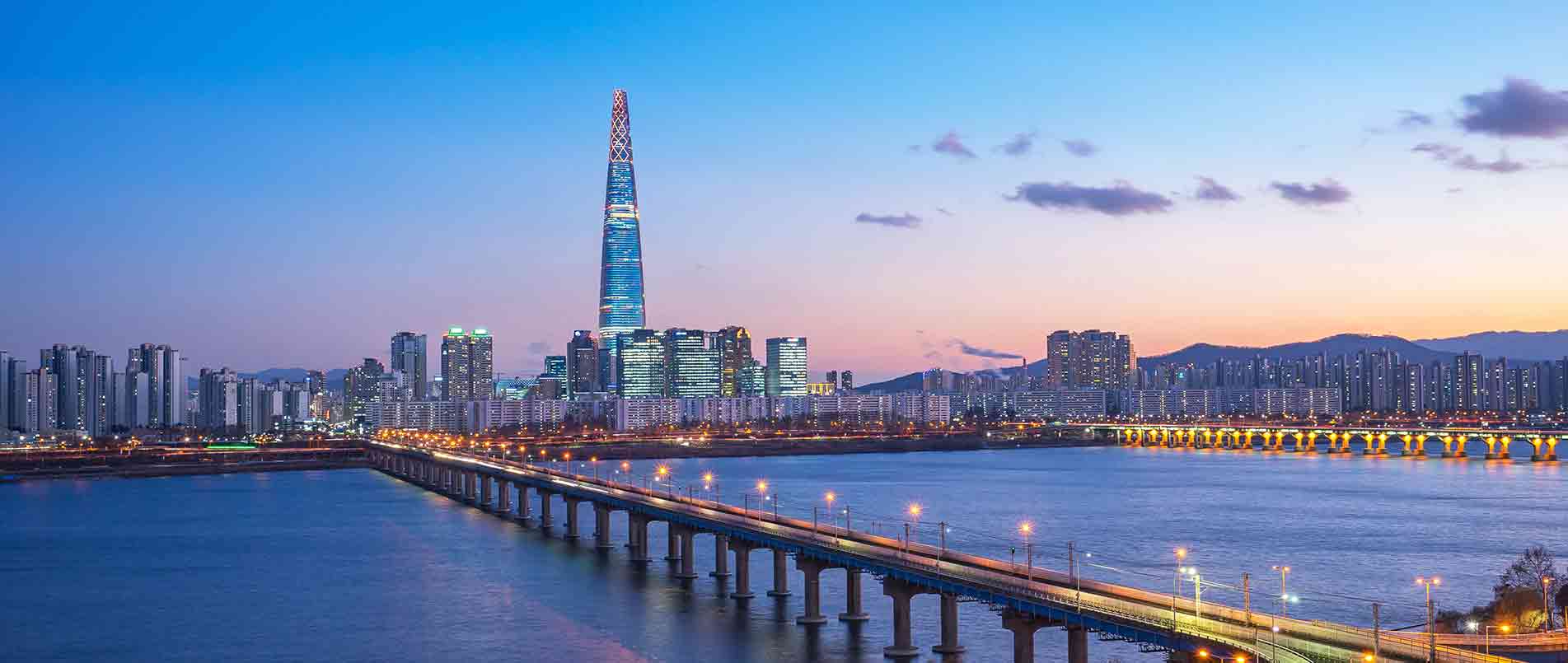 hjc黄金城官网携手MIKROE推出搭载LC29H系列模组的Click boards开发板，为物联网应用带来高精定位服务